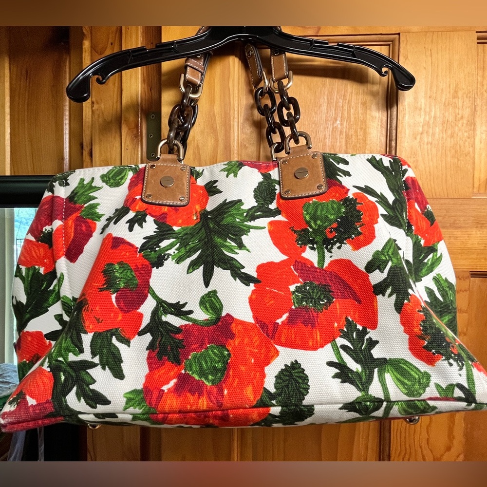Gorgeous Milly Poppy Canvas Bag with Tortoise-link and Leather Handles